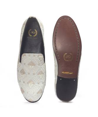 Cream ajmeri slipons 2