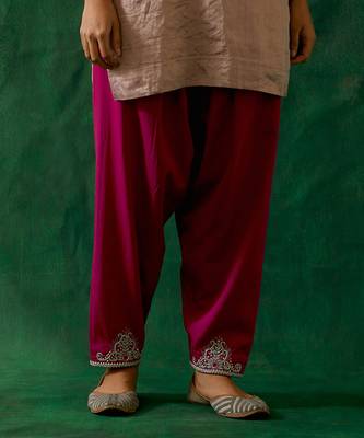 Zari silk short kurta with embroidered salwar & and katan dupatta in pink 5