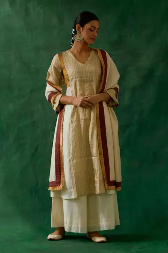 Color block gold zari kurta with woven chanderi dupatta & palazzo