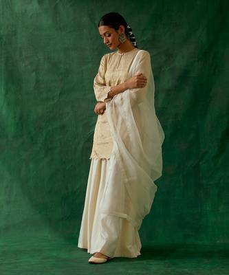 Zari silk short kurta with scalloping details, chanderi handloom sharara, katan dupatta 2