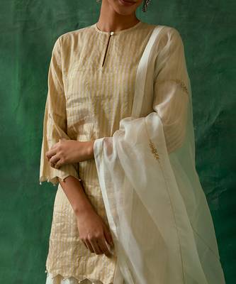 Zari silk short kurta with scalloping details, chanderi handloom sharara, katan dupatta 3