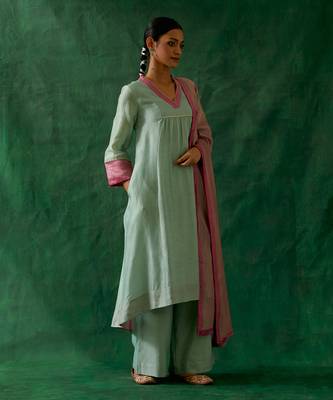 Chanderi handloom high low kurta with palazzo in mint green, light pink chanderi dupatta 3
