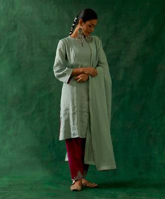 Panelled a-line zari silk kurta in mint with embroidered salwar in pink cotton glaze & chanderi handloom dupatta 3