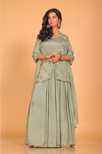 Crop top with dupatta