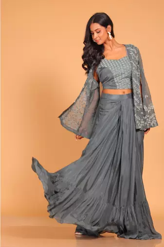 Crop top with embroidery jacket