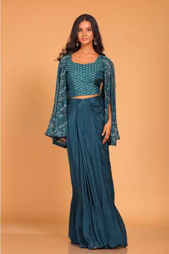 Crop top with embroidery jacket