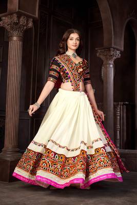 Off-White Mono Silk Embrioidered -Mirror work Chanya Choli 4