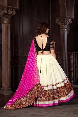 Off-White Mono Silk Embrioidered -Mirror work Chanya Choli 5