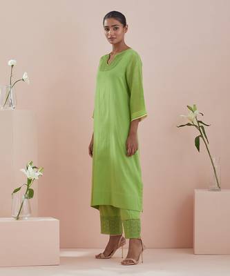 Green a line kurta with cropped pants 3