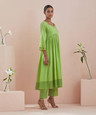 Anarkali kurta, crop pants with lace inserts, and green cotton dupatta 3