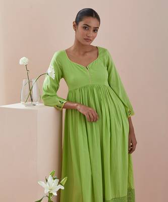 Anarkali kurta and crop pants with lace inserts in green cotton 5