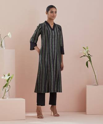 A line kurta in textured cotton with solid black pants 2