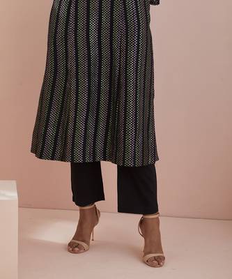 A line kurta in textured cotton with solid black pants 4