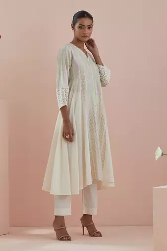 Anarkali kurta in textured cotton with solid pants in off white & pink chanderi dupatta