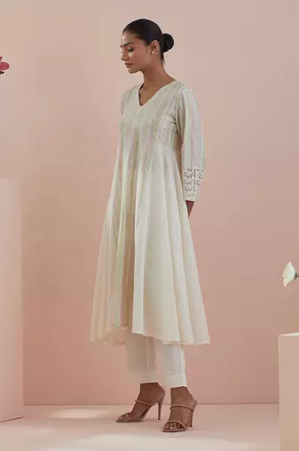 Anarkali kurta in textured cotton with solid pants in off white