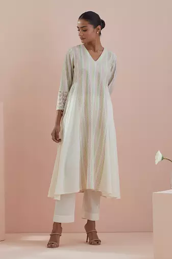 Anarkali kurta in textured cotton with solid pants in off white