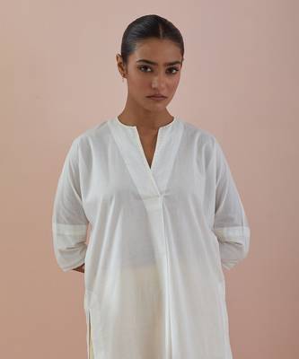 Off white co-ord set - cotton tunic with stylized pants in pinstripes 5