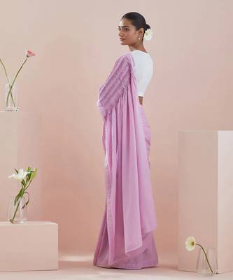 Pink and  white cotton pin tuck saree Without Blouse 4