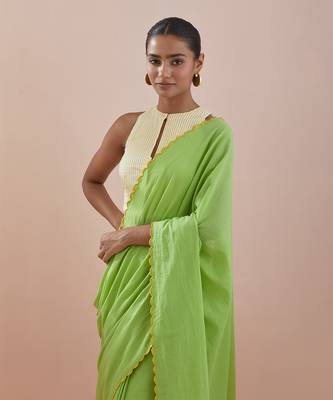 Green cotton embroidered saree Without Blouse 5
