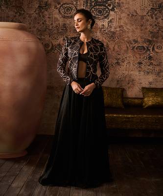 Black mashroo embroidered jacket set 1