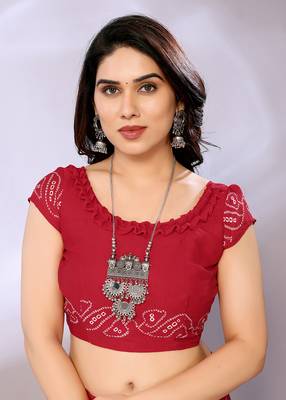 Chiffon embellished saree with blouse piece 4
