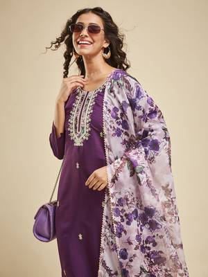 Women's Purple Chanderi Embroidered Straight Kurta with Pant And Dupatta Set 5