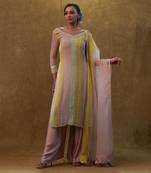 Color block kurta set paired with dupatta and pants