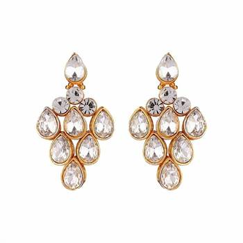 Crystal studded design choker traditional Necklace :: jewellery set with matching earrings and maang tikka 3