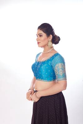 Mmore Women's Mulberry Silk Embroidered Readymade Padded Saree Blouse 3