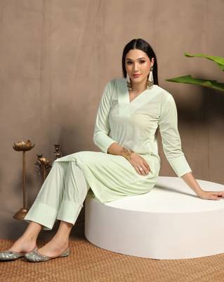 SHADES OF FAASHION Women Mint Green Velvet Suit Set  2