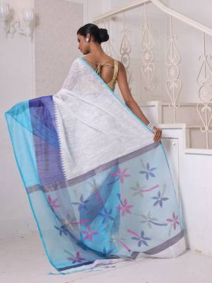 Off white matka soft saree with resham pallu 3