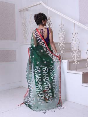 Green muslin saree with jamdani designs 3