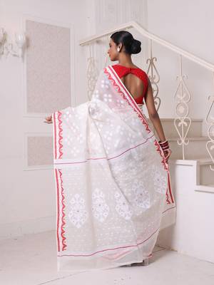 Off white cotton handwoven jamdani saree 3