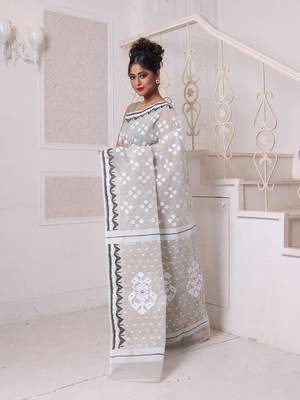 Ecru cotton handwoven jamdani saree 2