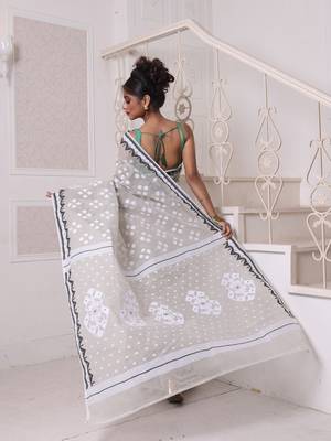 Ecru cotton handwoven jamdani saree 3