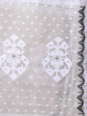 Ecru cotton handwoven jamdani saree 4