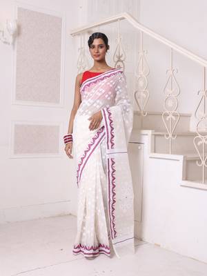 Off white cotton handwoven jamdani saree 1