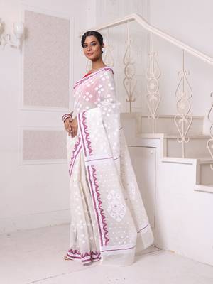 Off white cotton handwoven jamdani saree 2