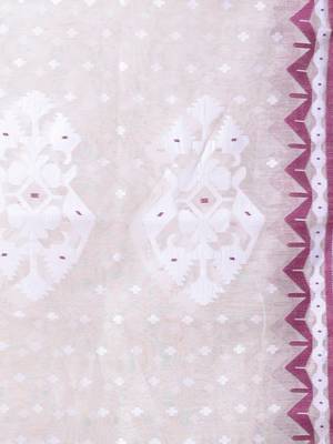 Off white cotton handwoven jamdani saree 4