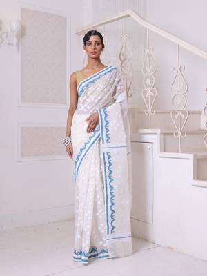 Off white cotton handwoven jamdani saree 1