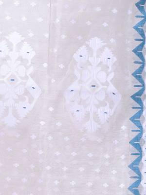 Off white cotton handwoven jamdani saree 4