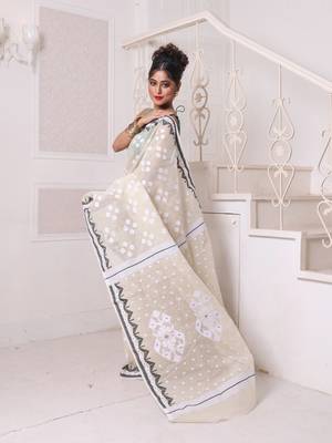 Beige cotton handwoven jamdani saree 2