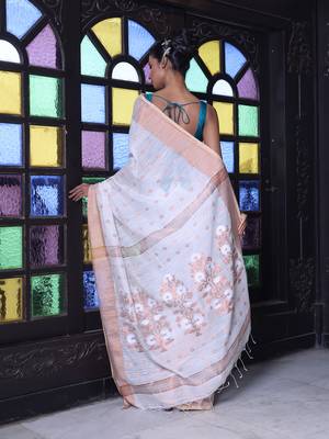 Off white cotton saree with zari borders 3
