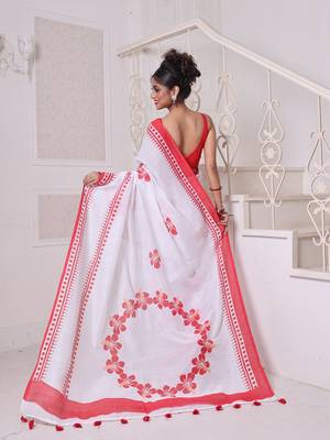White hibiscus printed bengali style mulmul cotton soft saree 3