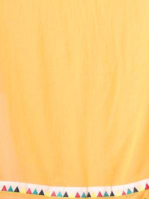 Yellow mulmul cotton soft saree with patch work borders 4