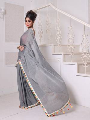Grey mulmul cotton soft saree with patch work borders 2