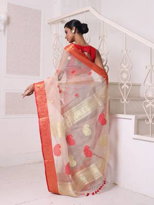 Beige muslin saree with zari woven nakshi borders 3