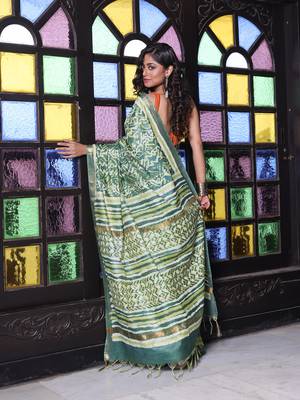 Green printed silk soft saree with printed borders 3