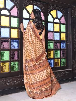 Beige printed silk soft saree with printed borders 3