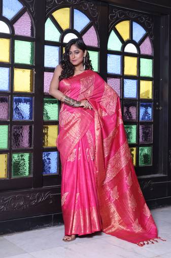 Fuchsia silk soft saree with zari borders